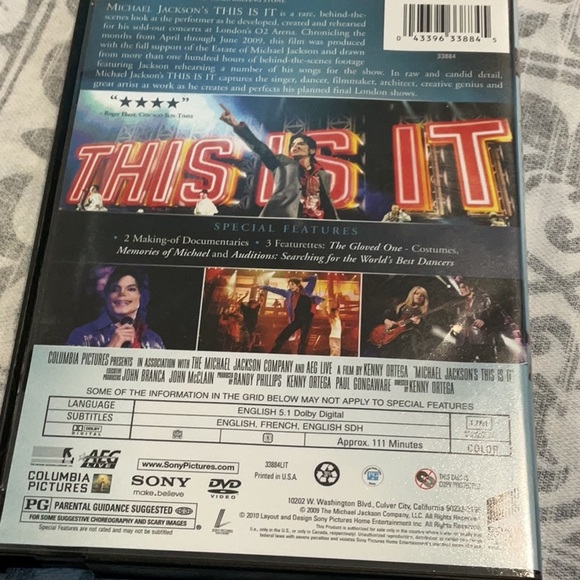 Michael Jackson’s “This Is It” DVD 2010 - Picture 2 of 7